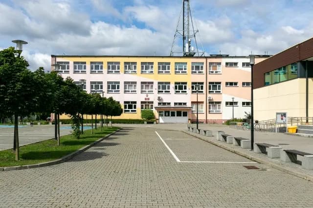 Szkoła dla niewidomych w Bydgoszczy - wsparcie i edukacja dla dzieci Szkoła dla niewidomych w Bydgoszczy - wsparcie i edukacja dla dzieci