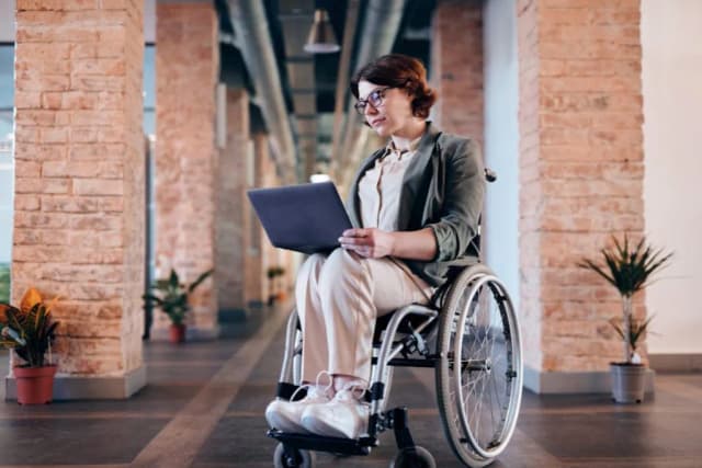 Kto wypisuje zlecenie na wózek inwalidzki? Sprawdź, by uniknąć problemów Kto wypisuje zlecenie na wózek inwalidzki? Sprawdź, by uniknąć problemów