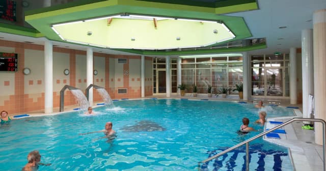 Ile płaci NFZ za pacjenta w sanatorium? Sprawdź koszty i stawki Ile płaci NFZ za pacjenta w sanatorium? Sprawdź koszty i stawki